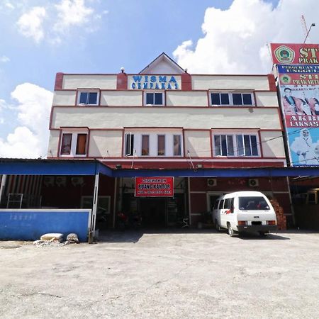 Hôtel Wisma Cempaka 2 Syariah à Parit  Extérieur photo