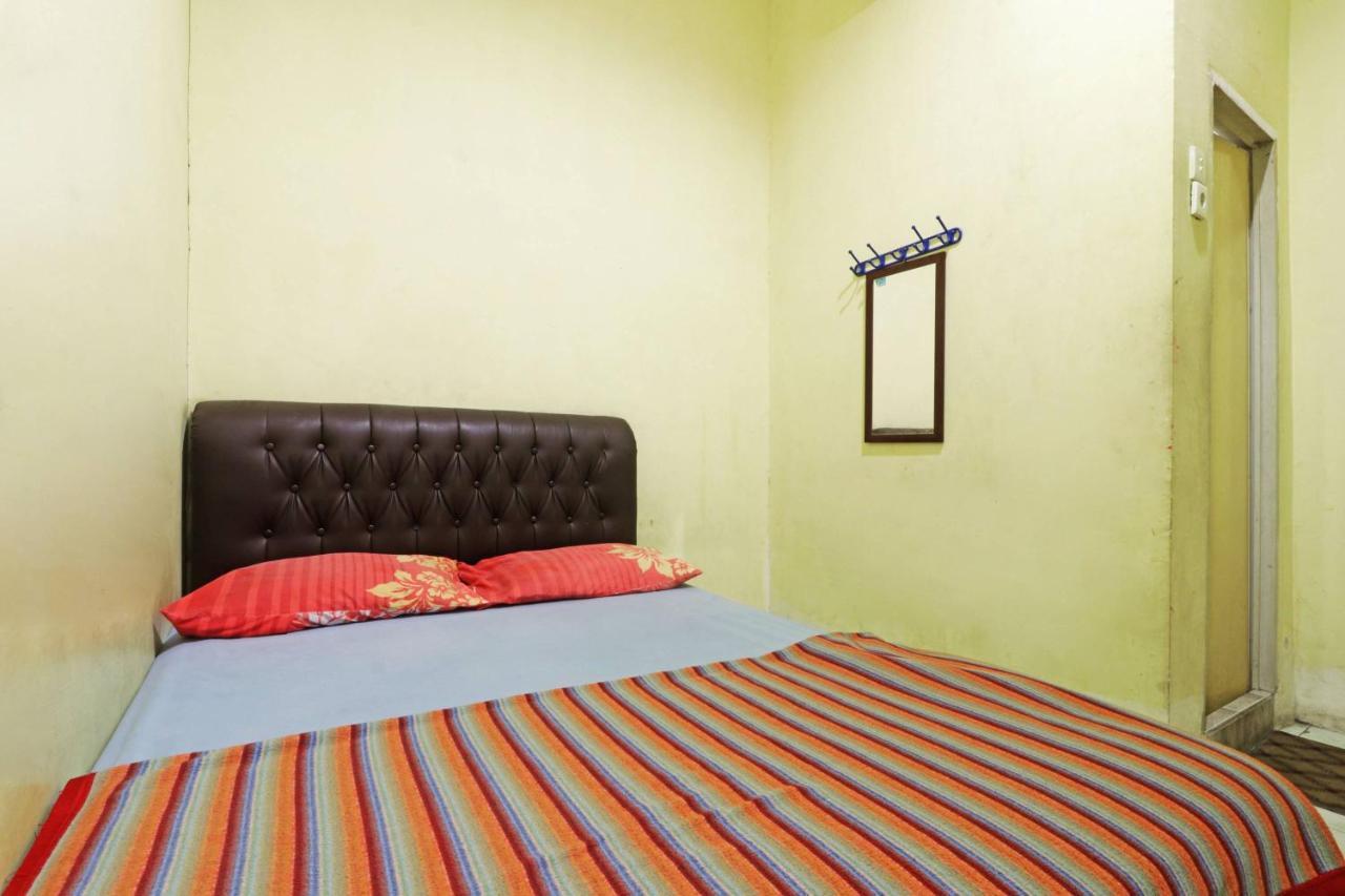 Hôtel Wisma Cempaka 2 Syariah à Parit  Extérieur photo