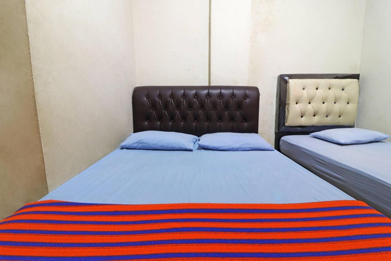 Hôtel Wisma Cempaka 2 Syariah à Parit  Extérieur photo