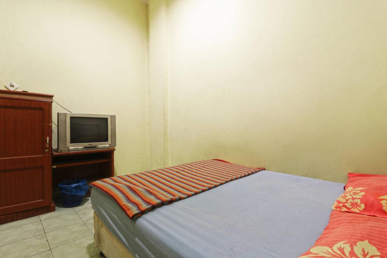 Hôtel Wisma Cempaka 2 Syariah à Parit  Extérieur photo