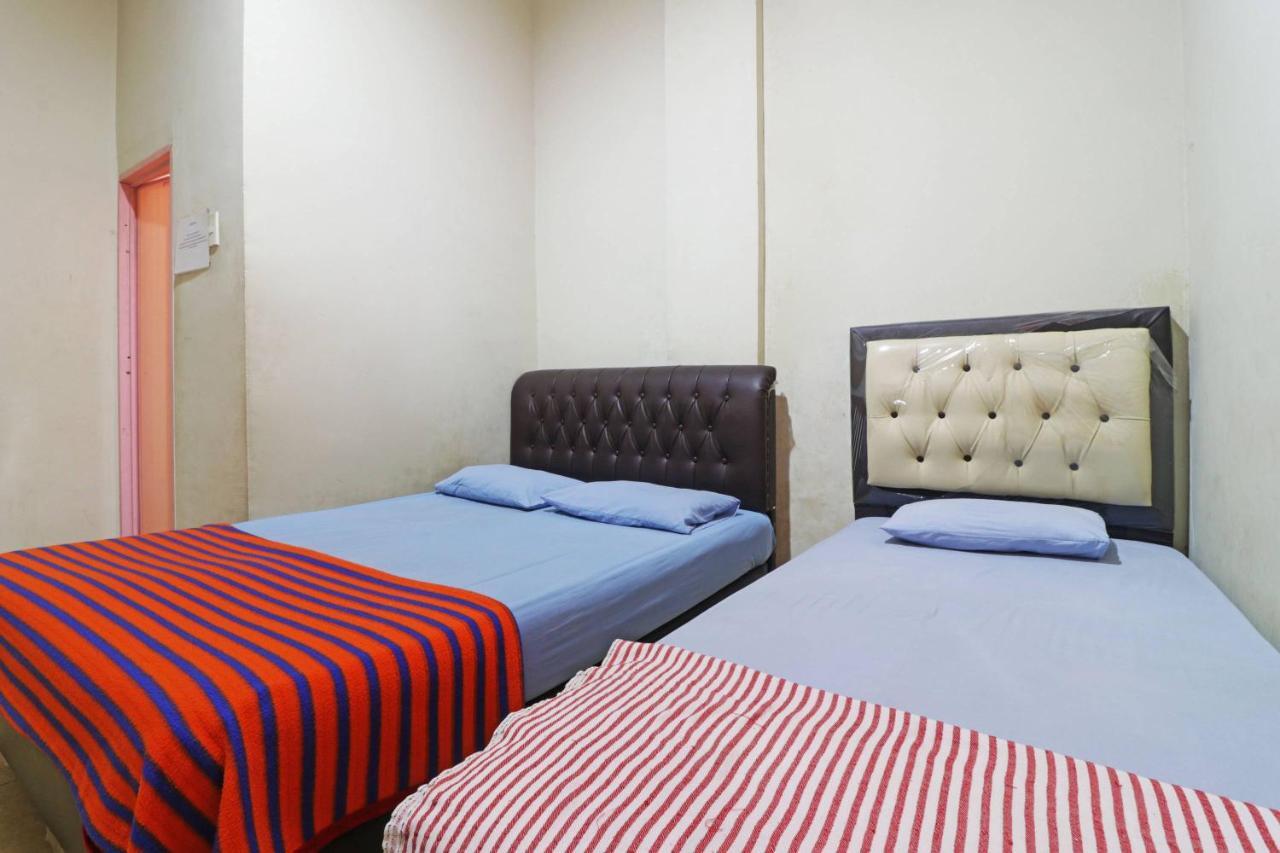 Hôtel Wisma Cempaka 2 Syariah à Parit  Extérieur photo